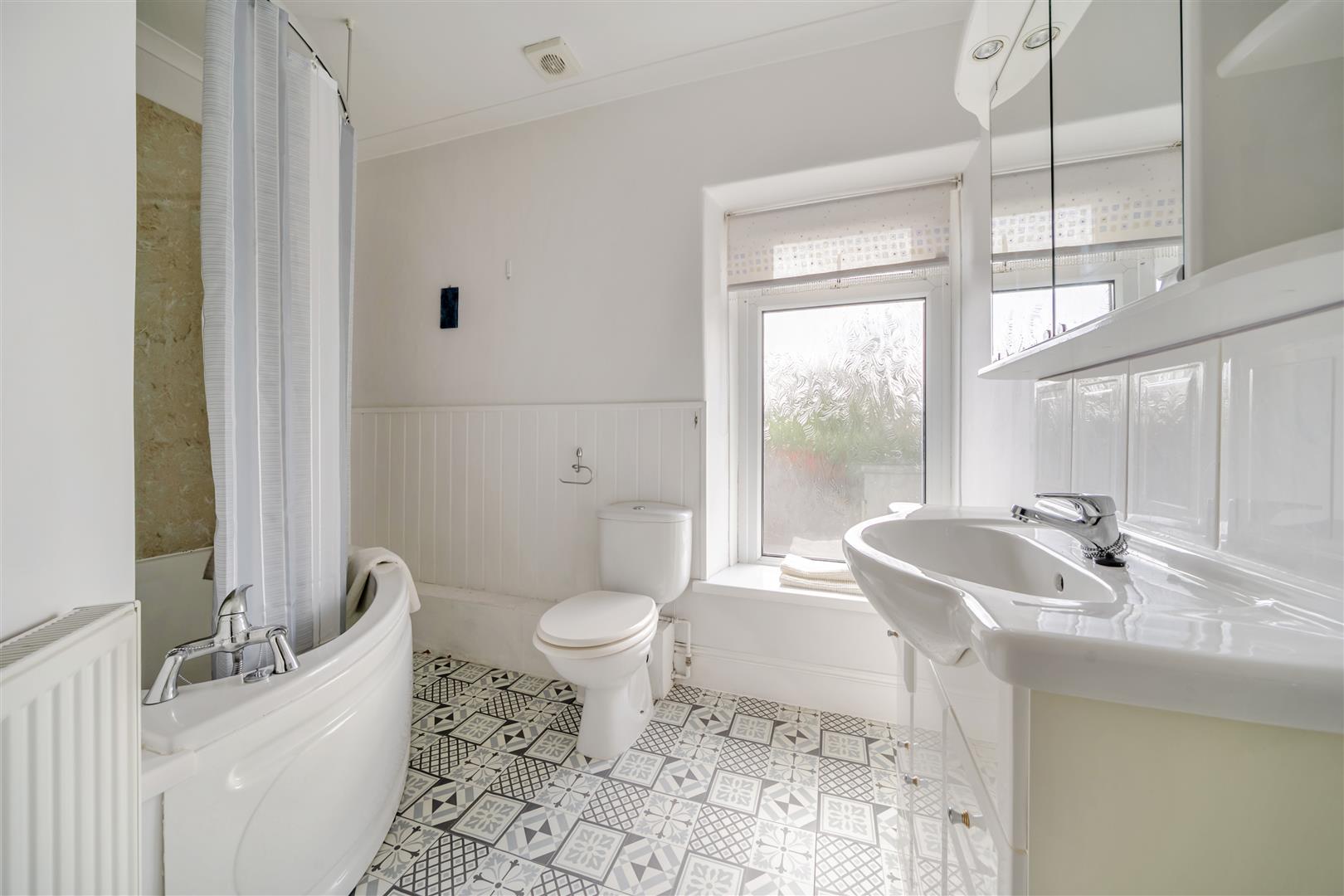 Gwydr Place, Loughor, Swansea, SA4 6TW